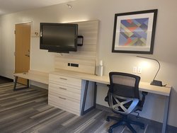  - Holiday Inn Express & Suites Logansport