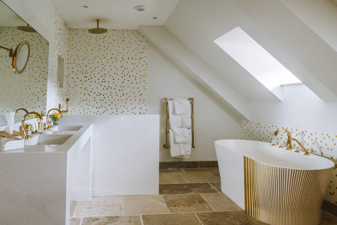 Chateau de la Treyne-guestroom-Master Suite Bathroom.jpg