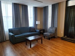  - Ariel Broadway Hotel Lorain