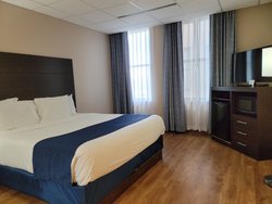  - Ariel Broadway Hotel Lorain
