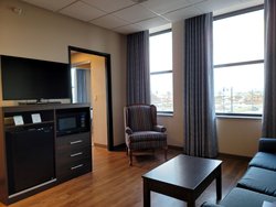  - Ariel Broadway Hotel Lorain