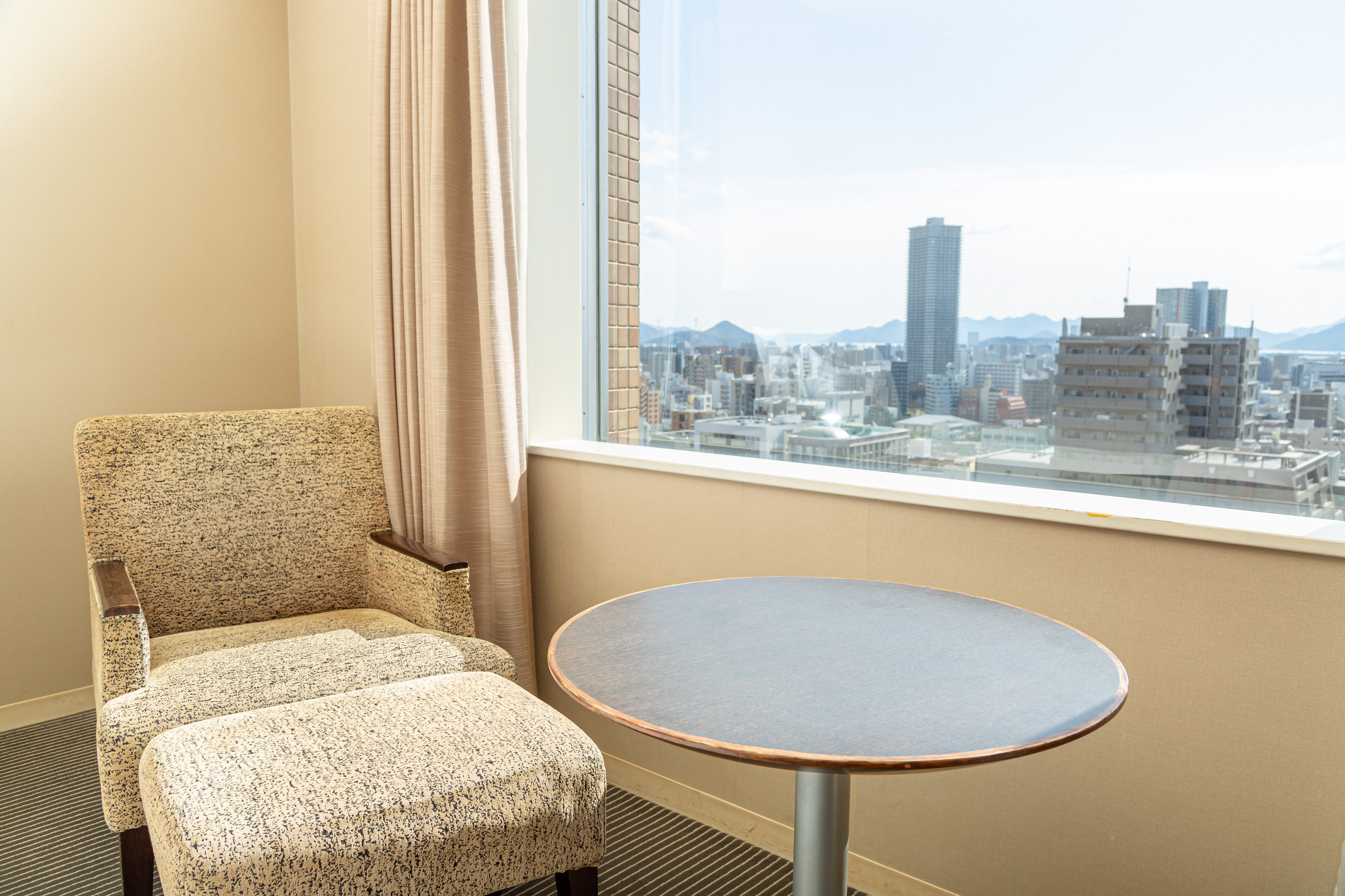 CROWNE PLAZA ANA HIROSHIMA-guestroom-Guest Room.jpg