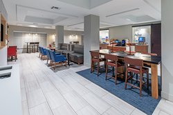  - Holiday Inn Express & Suites Shreveport - I-20, Exit 13