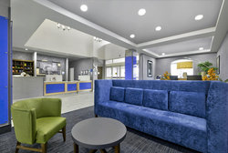  - Holiday Inn Express & Suites Grandview
