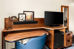  - Fairfield Inn & Suites by Marriott Downtown San Antonio - I-10 & I-35, Exit 155B