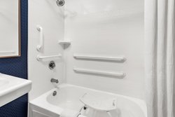  - Fairfield Inn & Suites by Marriott Downtown San Antonio - I-10 & I-35, Exit 155B