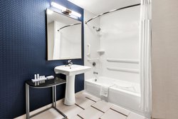  - Fairfield Inn & Suites by Marriott Downtown San Antonio - I-10 & I-35, Exit 155B