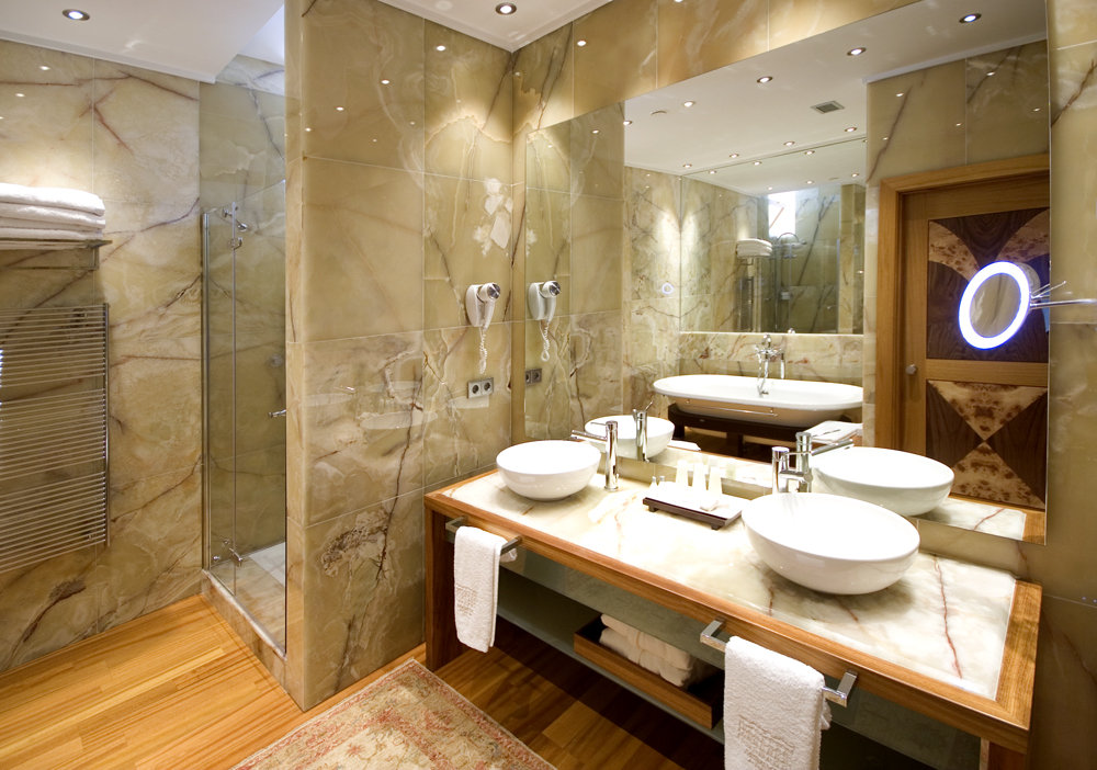 Mirador de Dalt Vila-guestroom-GRAND SUITE BATHROOM.jpg