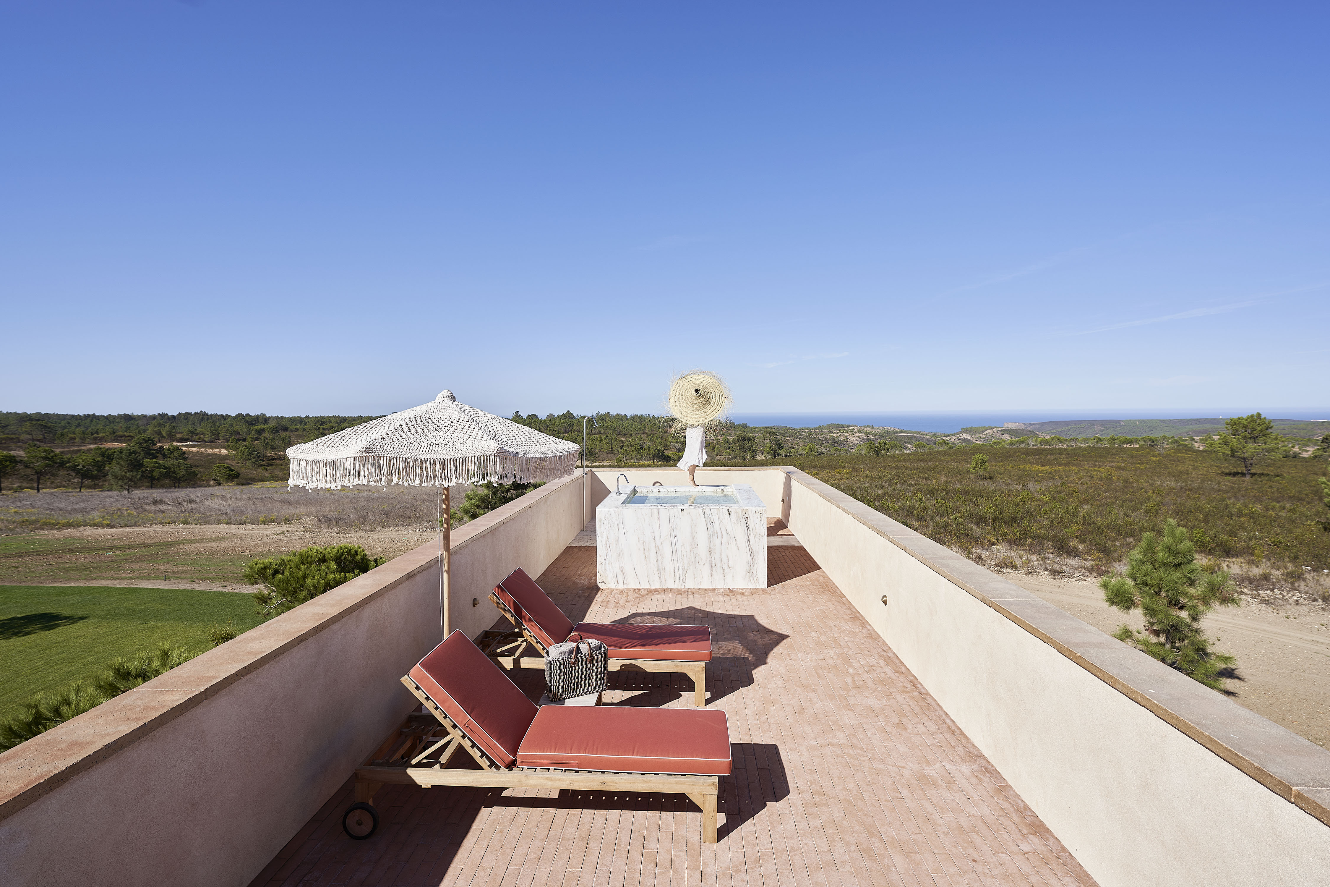 PRAIA DO CANAL NATURE RETREAT-guestroom-Grand Suite Rooftop.jpg
