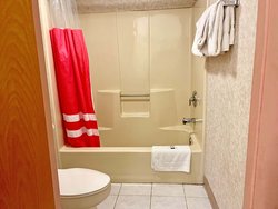  - Red Carpet Inn Williamstown