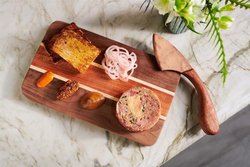  - Ritz-Carlton Hotel Toronto