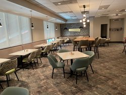  - Holiday Inn Martinsburg - I-81, Exit 13