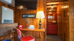  - Foot of the Mountain Motel Boulder