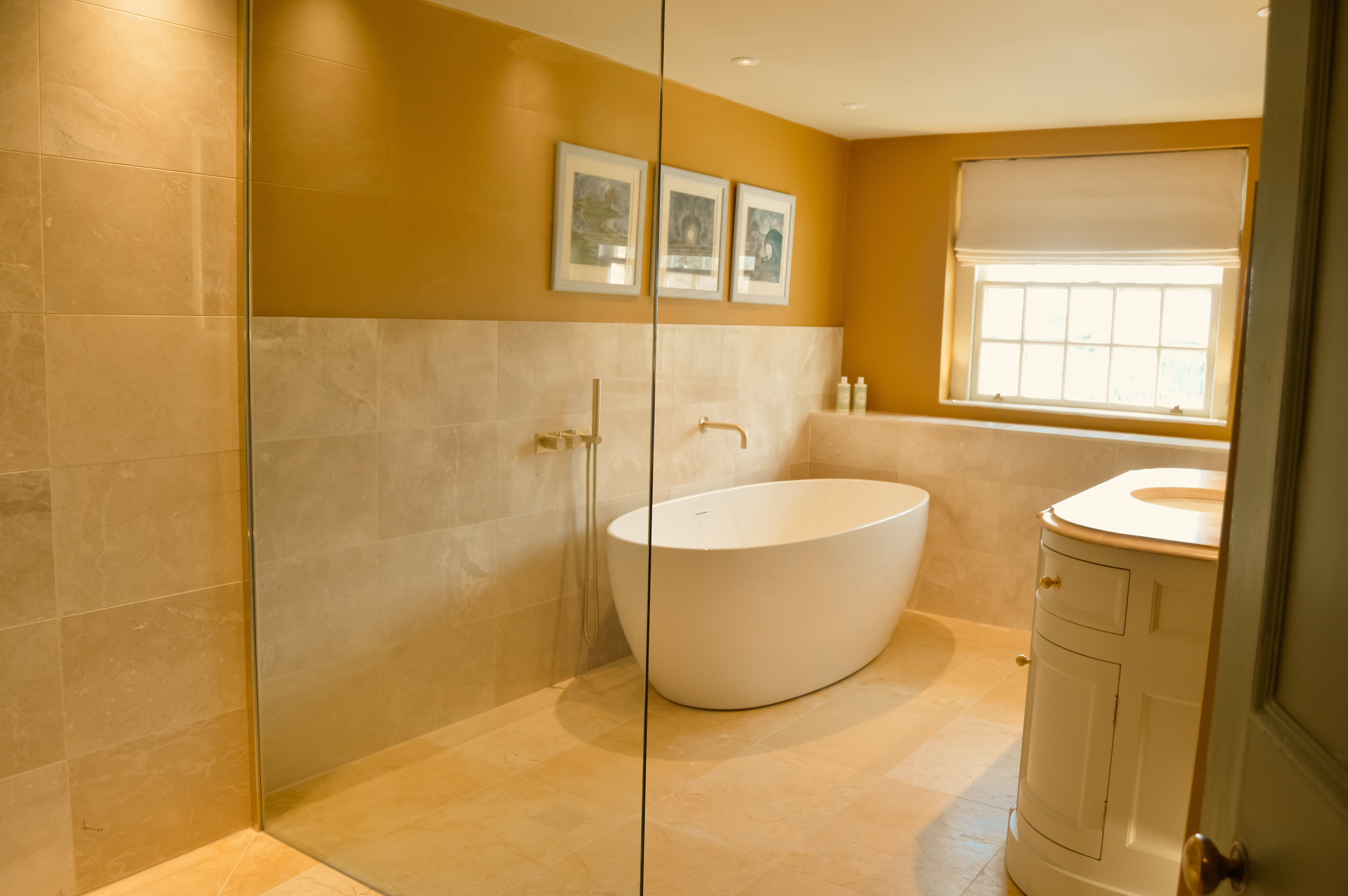 BISHOPSTROW HOTEL AND SPA-guestroom-Two-Bedroom Loft Bathroom.jpg
