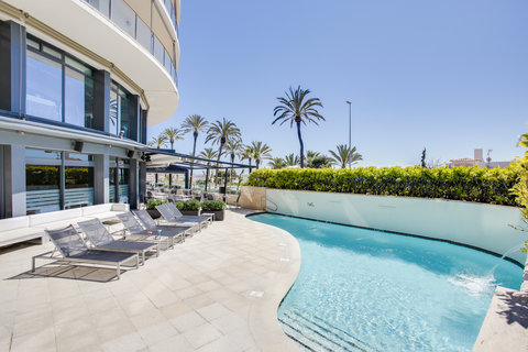 Swimming Pool Hotel Calipolis Sitges