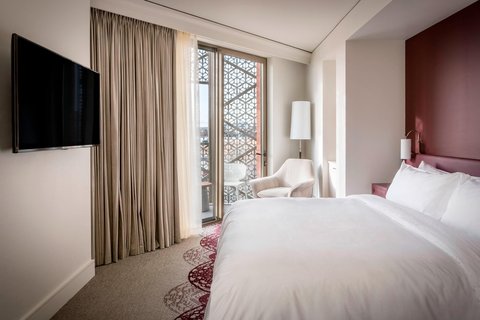 THE ELIZABETH HOTEL - Photo 10