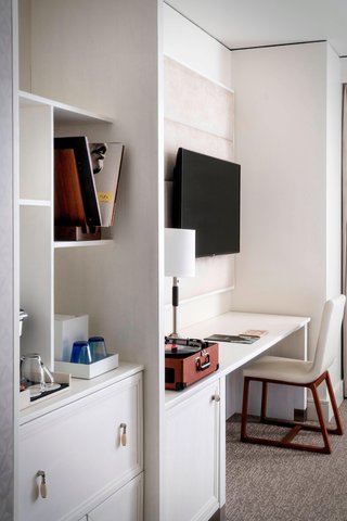 THE ELIZABETH HOTEL - Photo 11