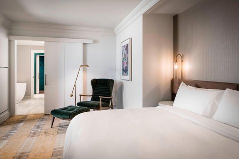 THE ELIZABETH HOTEL - Photo 22