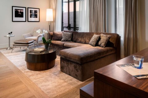 THE ELIZABETH HOTEL - Photo 33