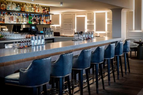 THE ELIZABETH HOTEL - Photo 41