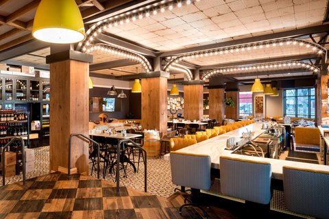 THE ELIZABETH HOTEL - Photo 43