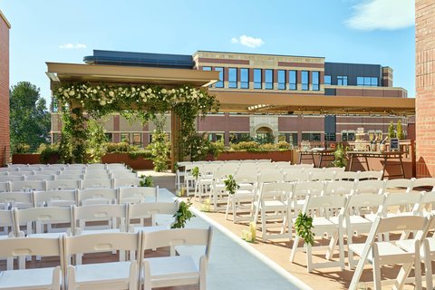 THE ELIZABETH HOTEL - Photo 55