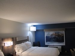  - Holiday Inn Express & Suites Donegal - I-70 & I-76, Exit 91