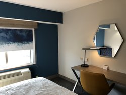  - Holiday Inn Express & Suites Donegal - I-70 & I-76, Exit 91