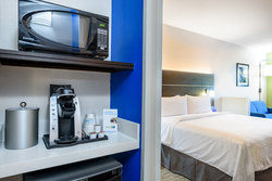  - Holiday Inn Express & Suites Bastrop