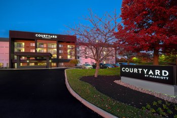 Courtyard by Marriott-Cincinnati Airport