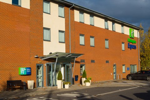 Welcome to our Bedford hotel, close to Silverstone Circuit.