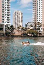  - citizenM Hotel Brickell Miami - I-95, Exit 1B