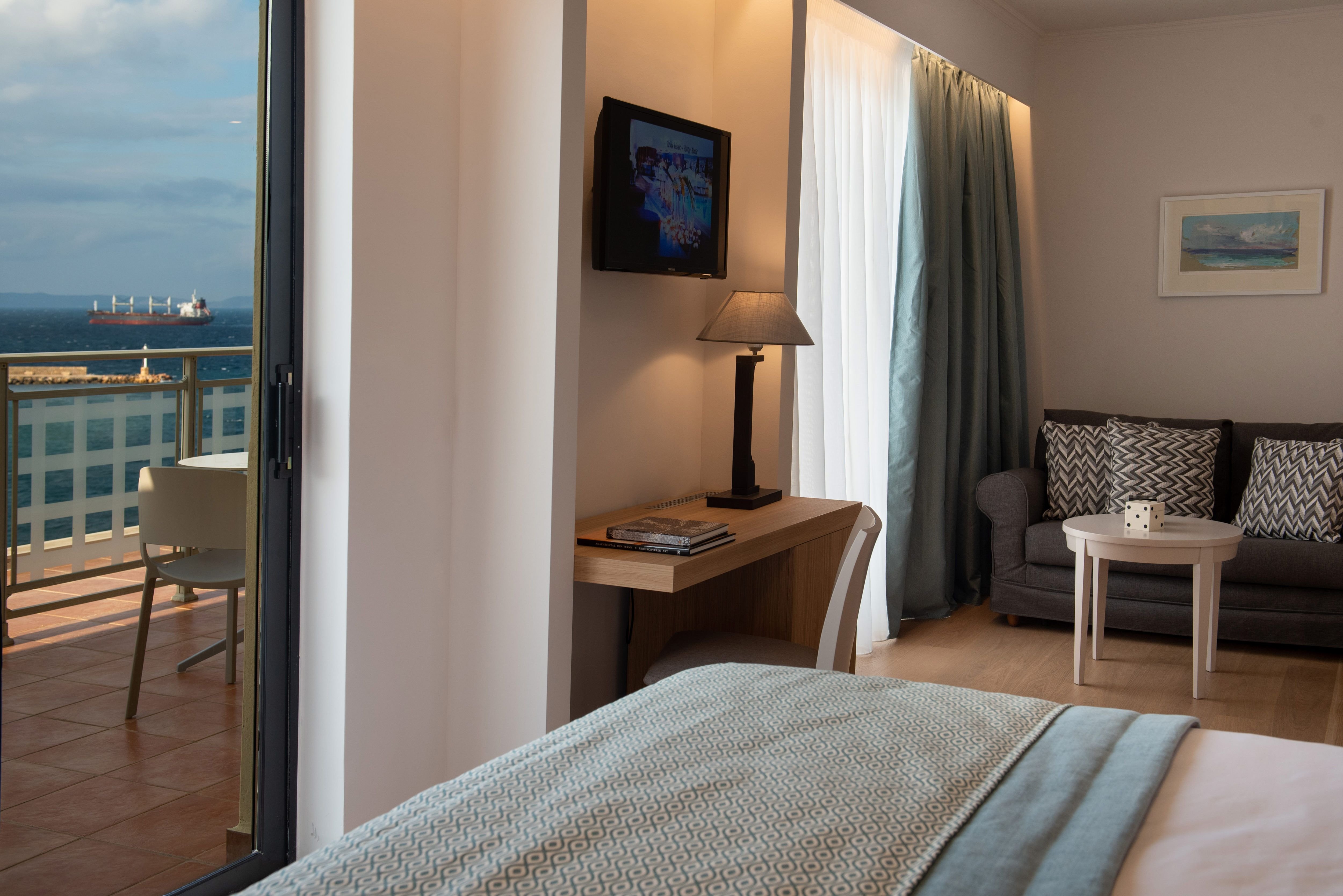 CHIOS CHANDRIS HOTEL-guestroom-Rooftop Suite.jpg