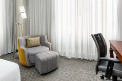  - Courtyard by Marriott Downtown Houston - I-45, Exits 47B & 47C