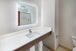  - Holiday Inn Express & Suites Shreveport - I-20, Exit 13