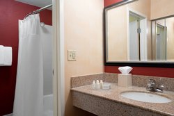  - Courtyard by Marriott Airport Indianapolis - I-74 & I-465, Exit 11