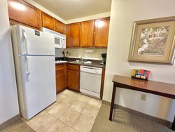  - Staybridge Suites Novi - I-96, Exit 160