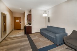  - Holiday Inn Express & Suites Magee
