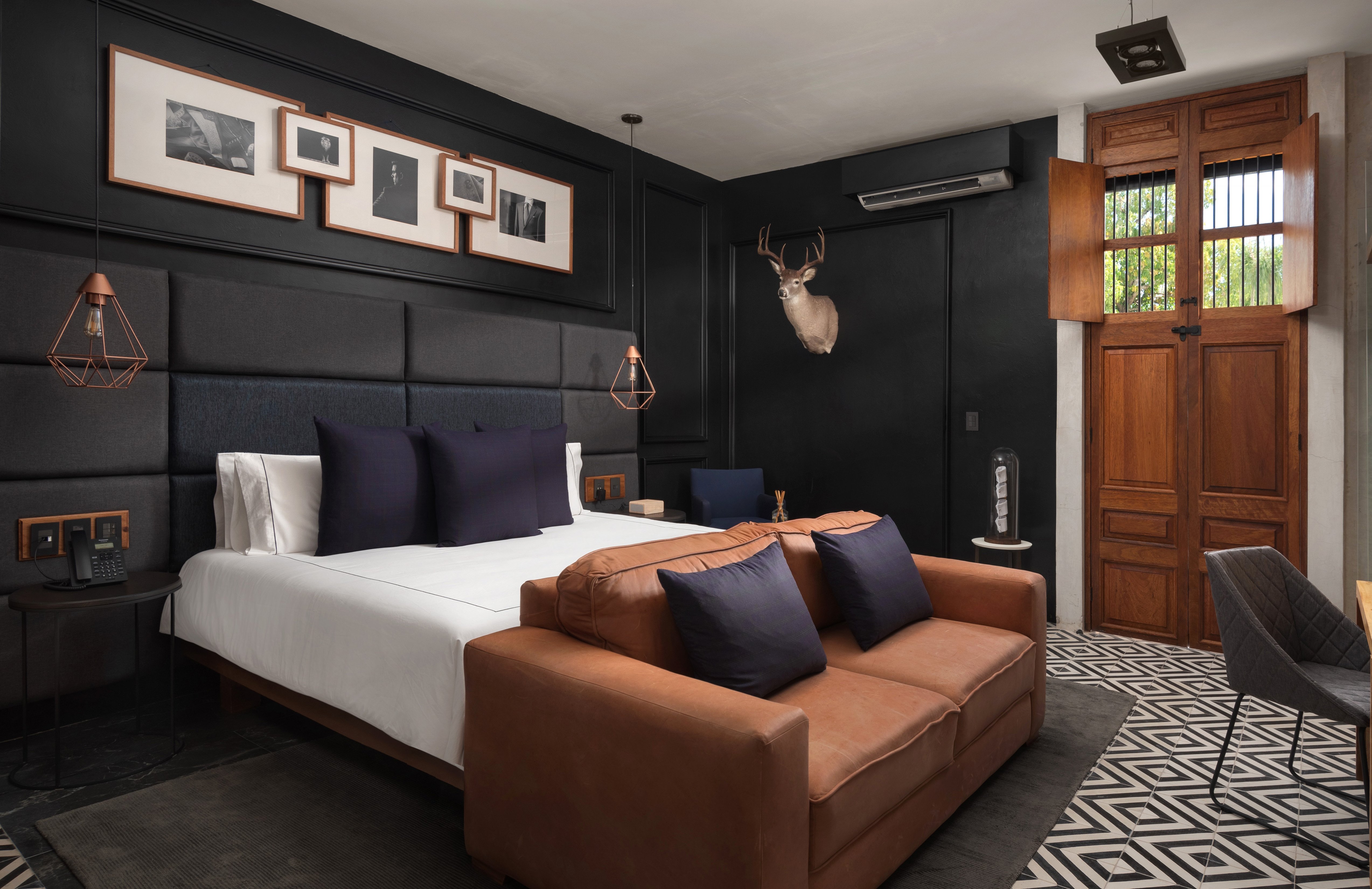Diez Diez Collection-guestroom-Scabal Suite.jpg