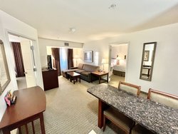  - Staybridge Suites Novi - I-96, Exit 160
