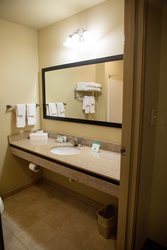  - Cobblestone Hotel & Suites Knoxville