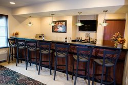  - Cobblestone Hotel & Suites Knoxville