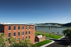  - Fairfield Inn & Suites by Marriott Madison