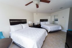  - Holiday Inn Resort Grand Cayman