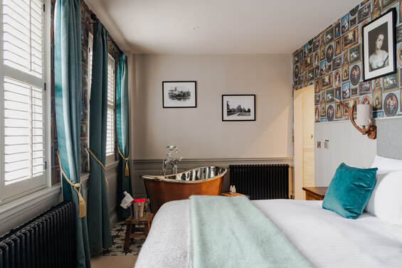 HARE AND HOUNDS NEWBURY-guestroom-Suite Room.jpg