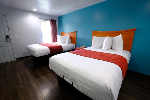 2 Double Beds Nonsmoking