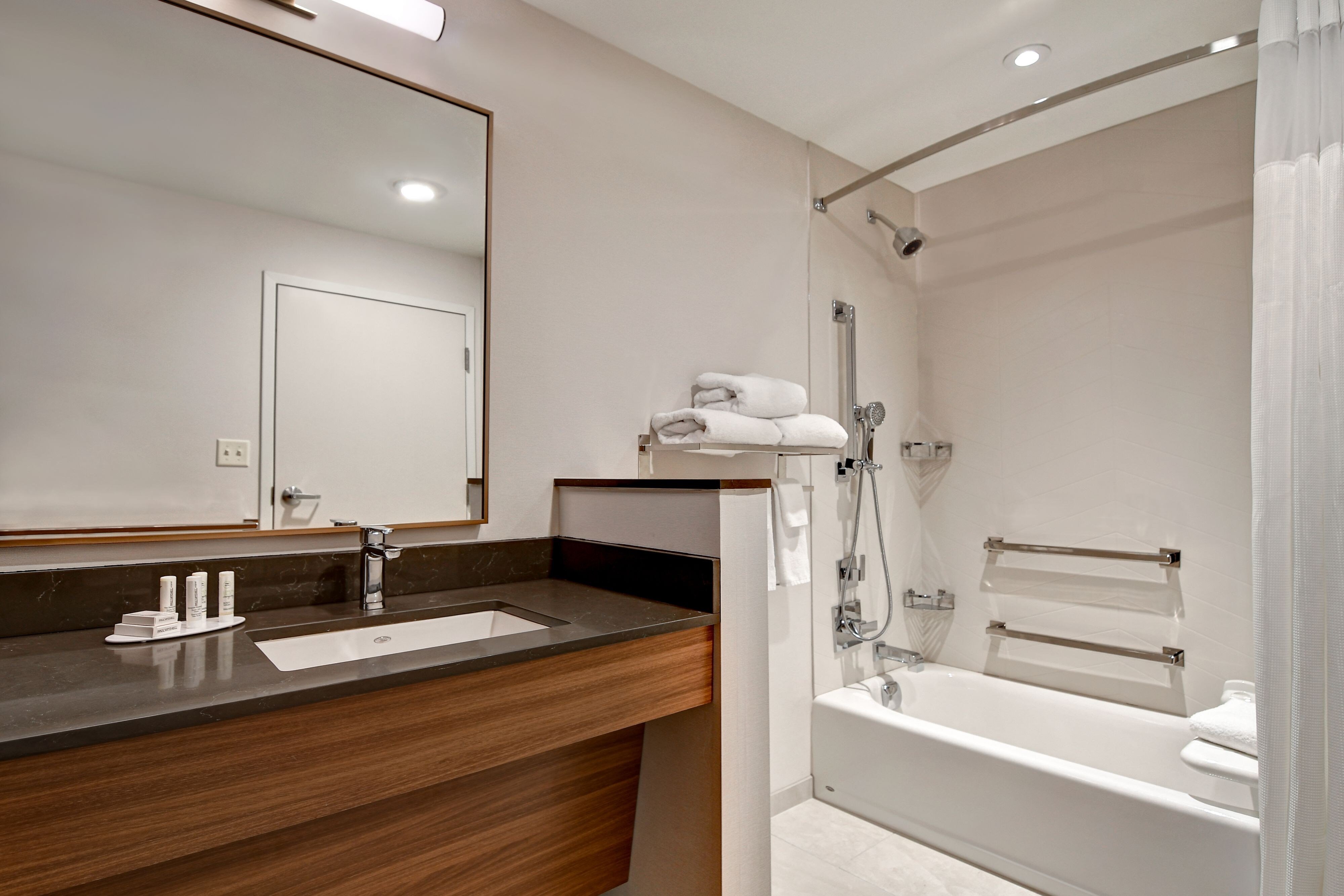 Accessible Bathroom - Tub/Shower Combination