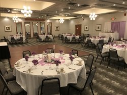  - Holiday Inn Martinsburg - I-81, Exit 13