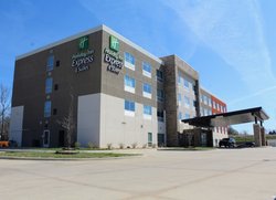  - Holiday Inn Express & Suites North Warrensburg