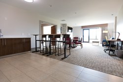  - Holiday Inn Express & Suites Vineyard Northwest Lexington - I-285, Exit 89